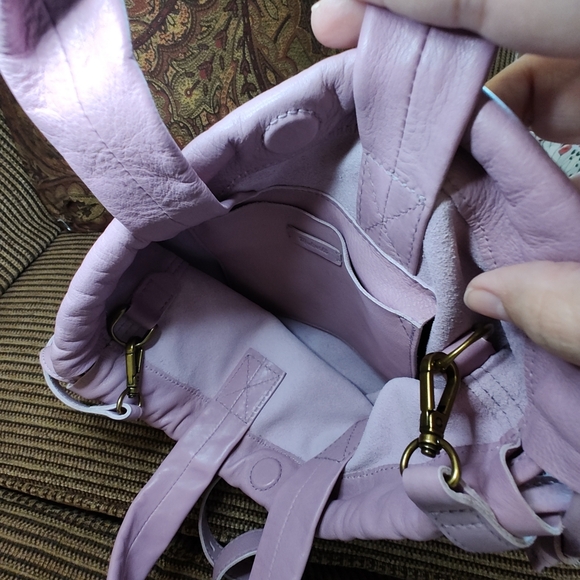 Stylish Madewell Piazza Crossbody Bag in Lavender. So soft! Great purse! EUC - Picture 11 of 14